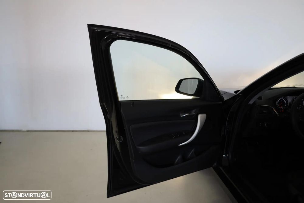 BMW 116 d EDynamics Advantage - 17