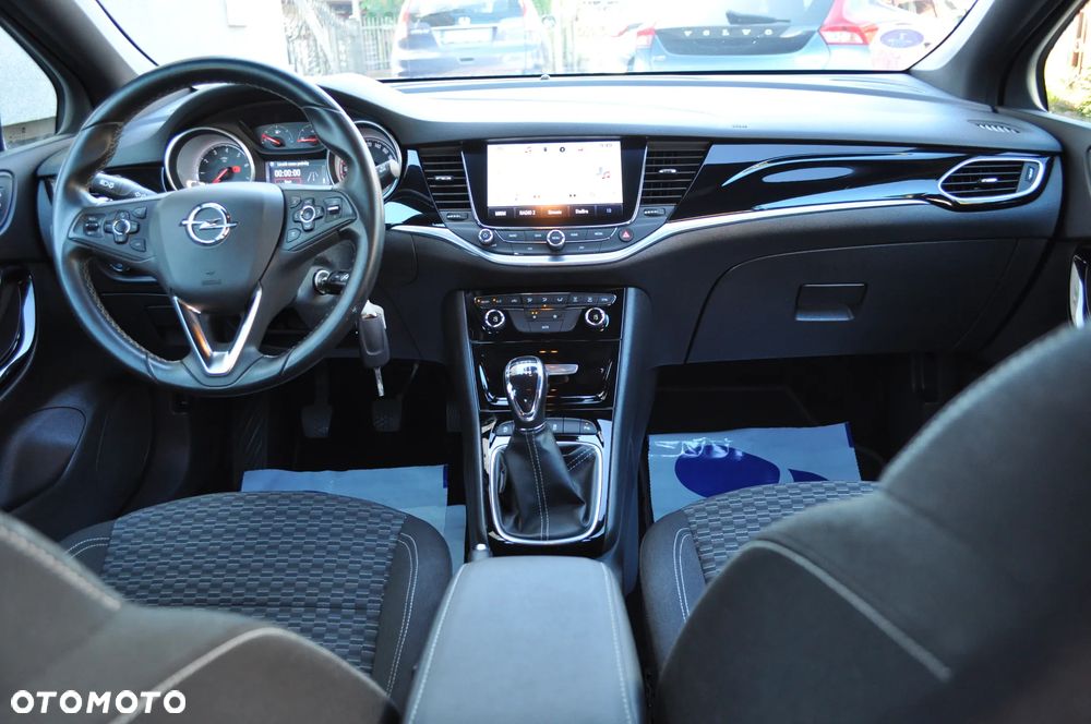 Opel Astra 1.4 Turbo Innovation - 17