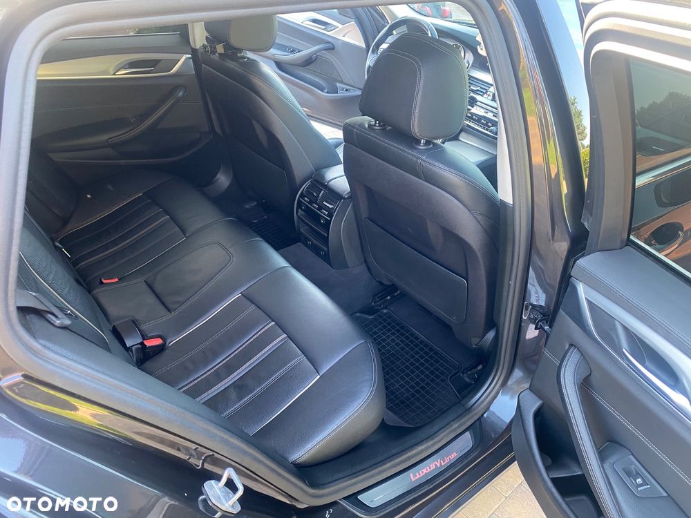 BMW Seria 5 520d Luxury Line - 9