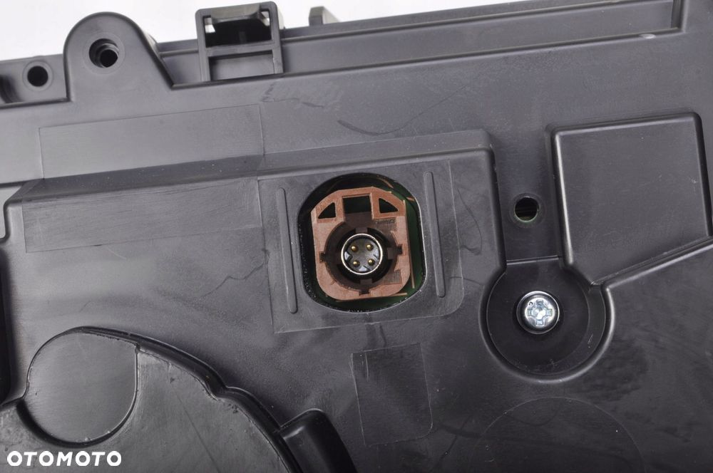 DEFENDER L663 3.0 D LICZNIK ZEGARY 21R ANGLIK - 10