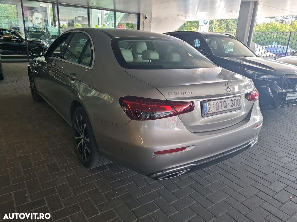 Mercedes-Benz E 300 9G-TRONIC Exclusive - 3