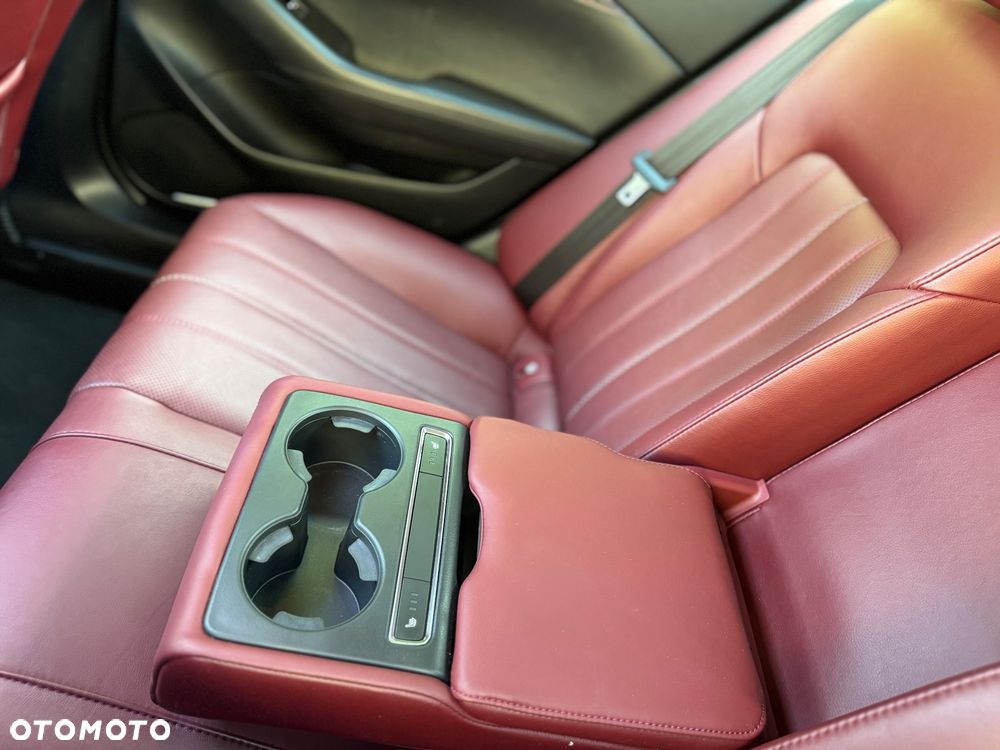 Mazda 6 - 8