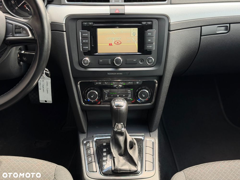 Skoda Superb 2.0 TDI DSG Ambition - 23