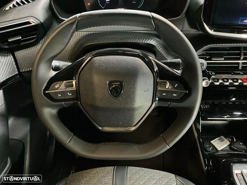 Peugeot e-2008 54 kWh Allure - 10