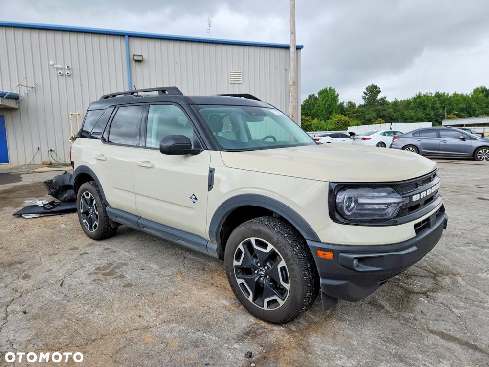 Ford Bronco - 5