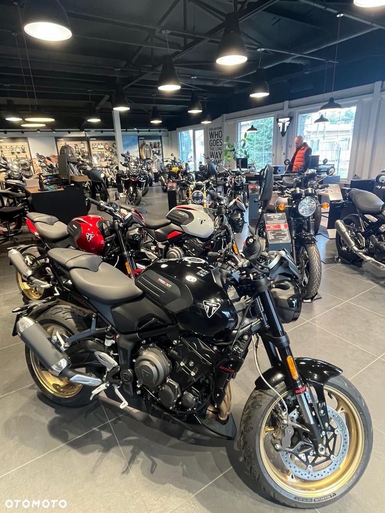 Triumph Trident - 34