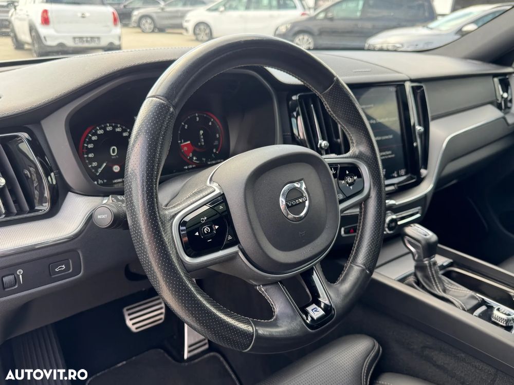 Volvo XC 60 D5 AWD R-Design - 20