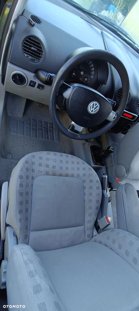 Volkswagen New Beetle 2.0 - 10