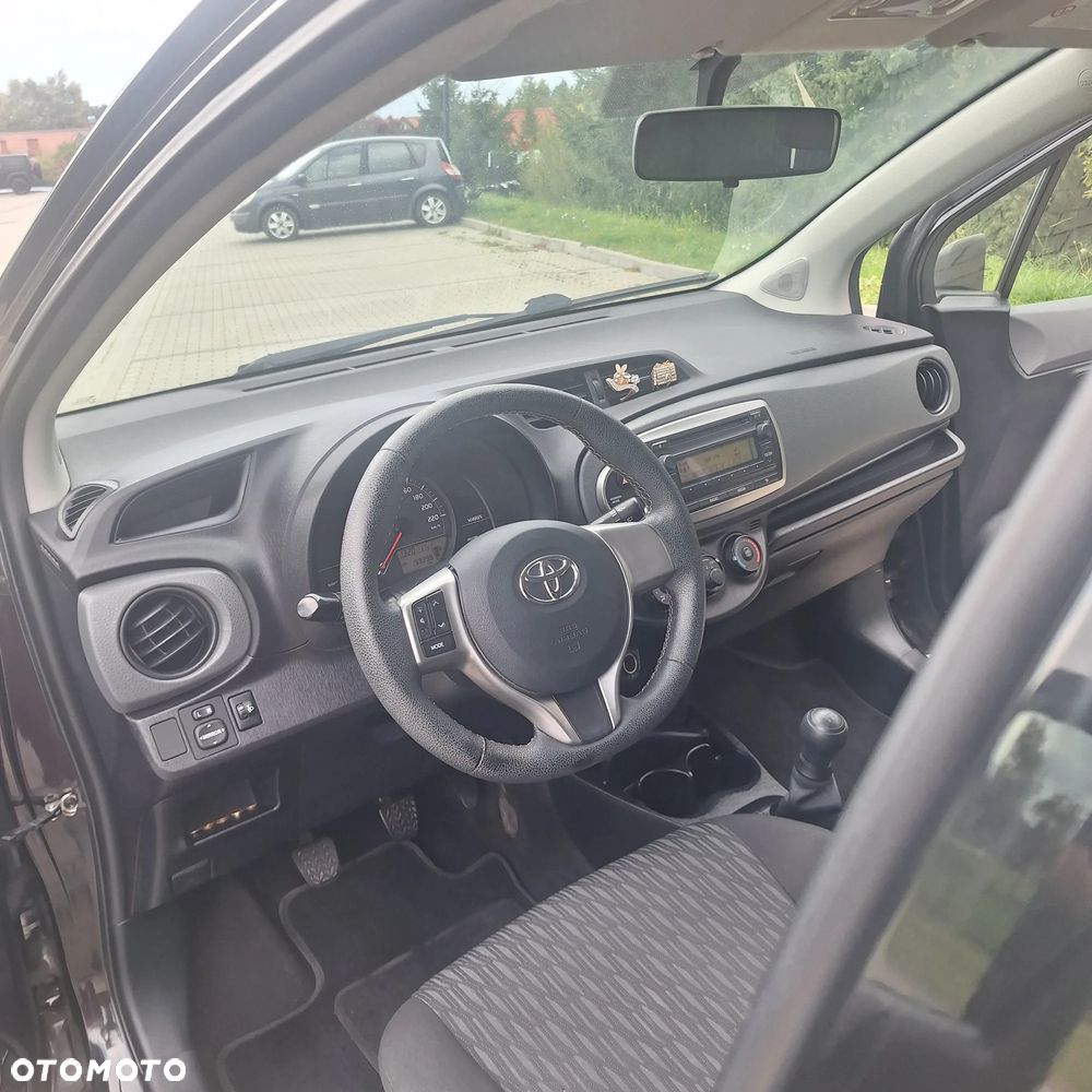 Toyota Yaris - 7