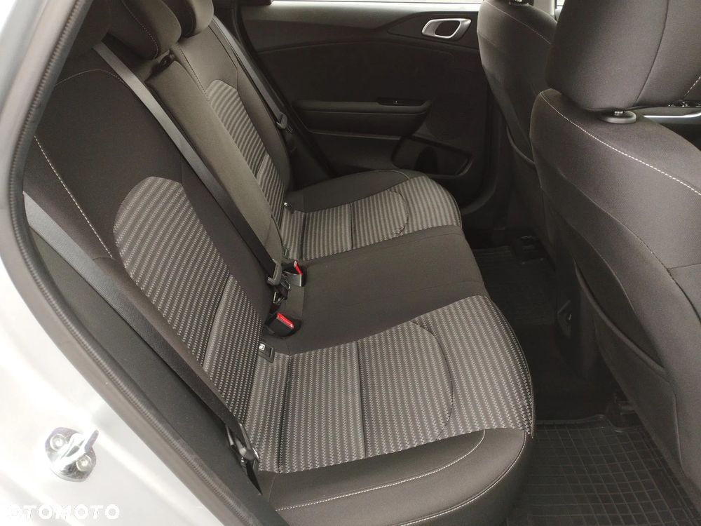 Kia Ceed 1.5 T-GDI M - 20