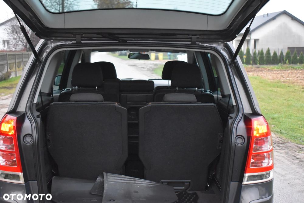 Opel Zafira - 25