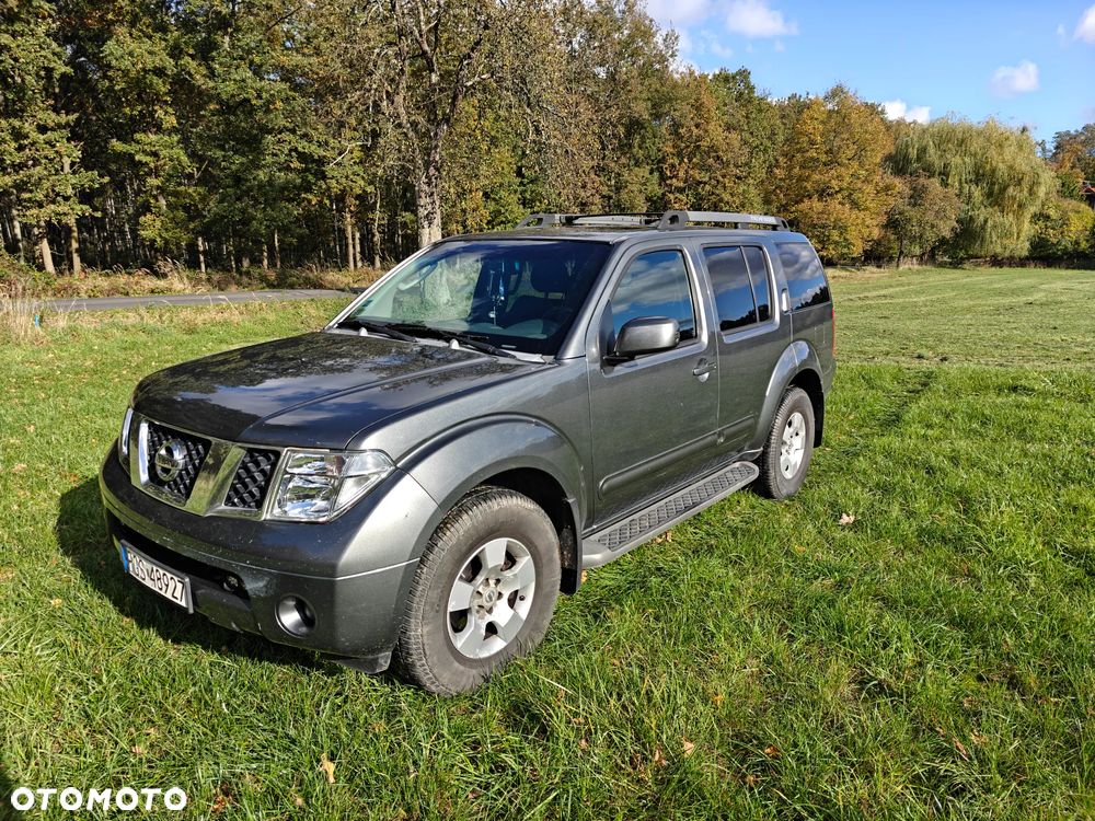 Nissan Pathfinder - 1
