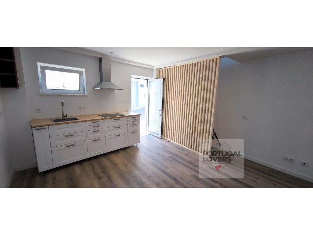 Moradia T1 em banda remodelada em Vila do Bispo - Grande imagem: 3/13