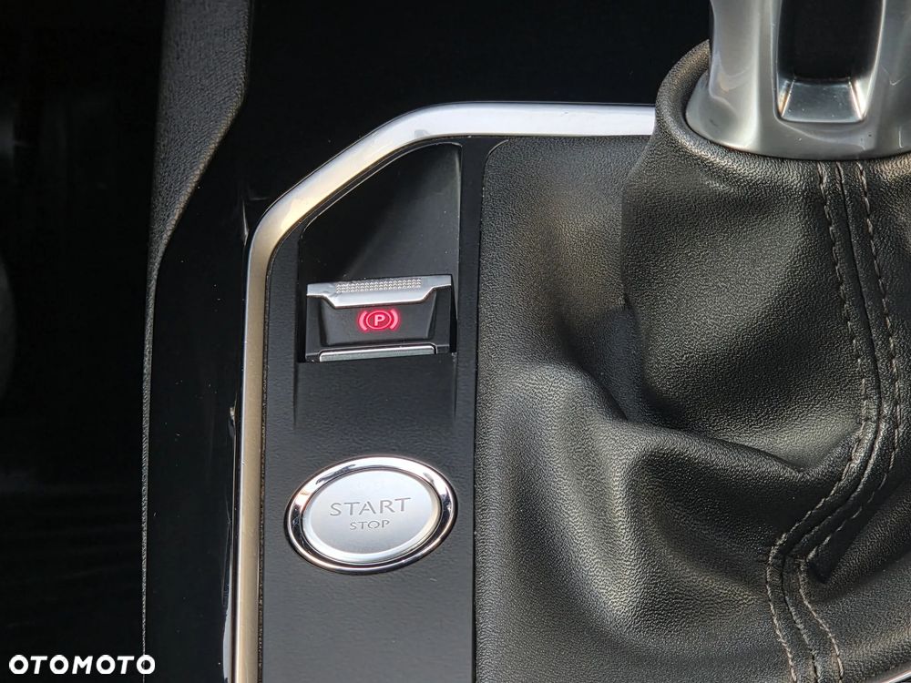 Peugeot 5008 1.6 BlueHDi Allure 7os - 27