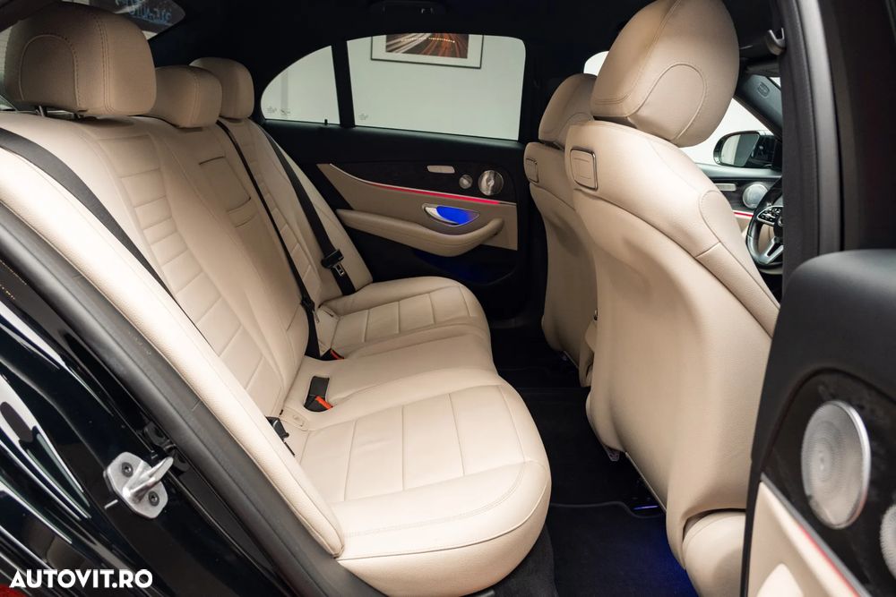 Mercedes-Benz E 220 d 4Matic 9G-TRONIC AMG Line - 37