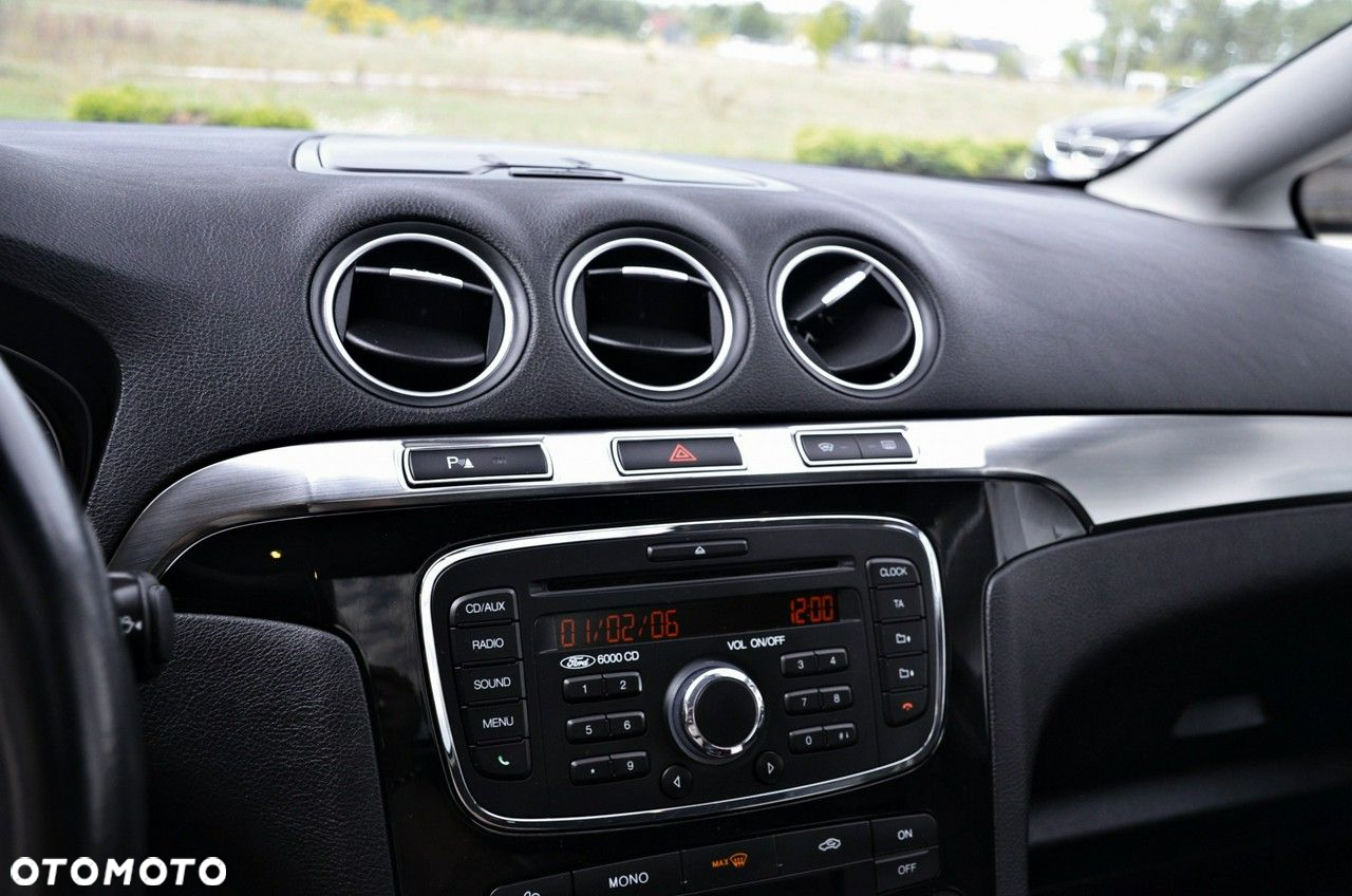 Ford S-Max - 19