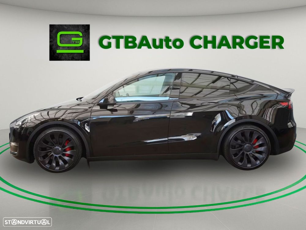 Tesla Model Y - 4