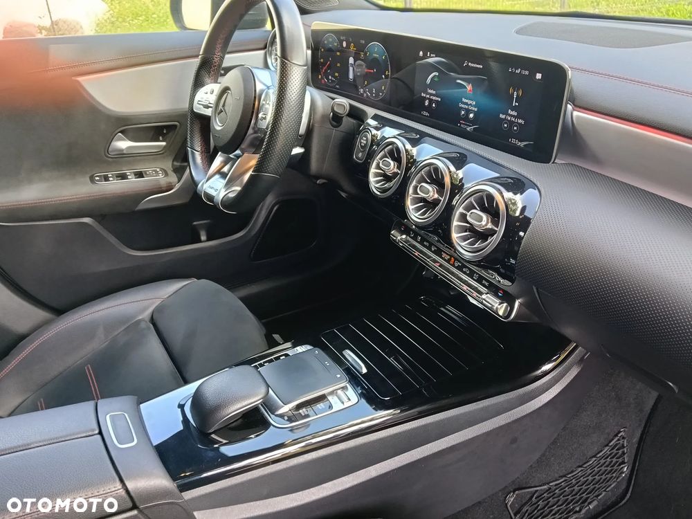 Mercedes-Benz CLA 180 d 7G-DCT AMG Line - 18