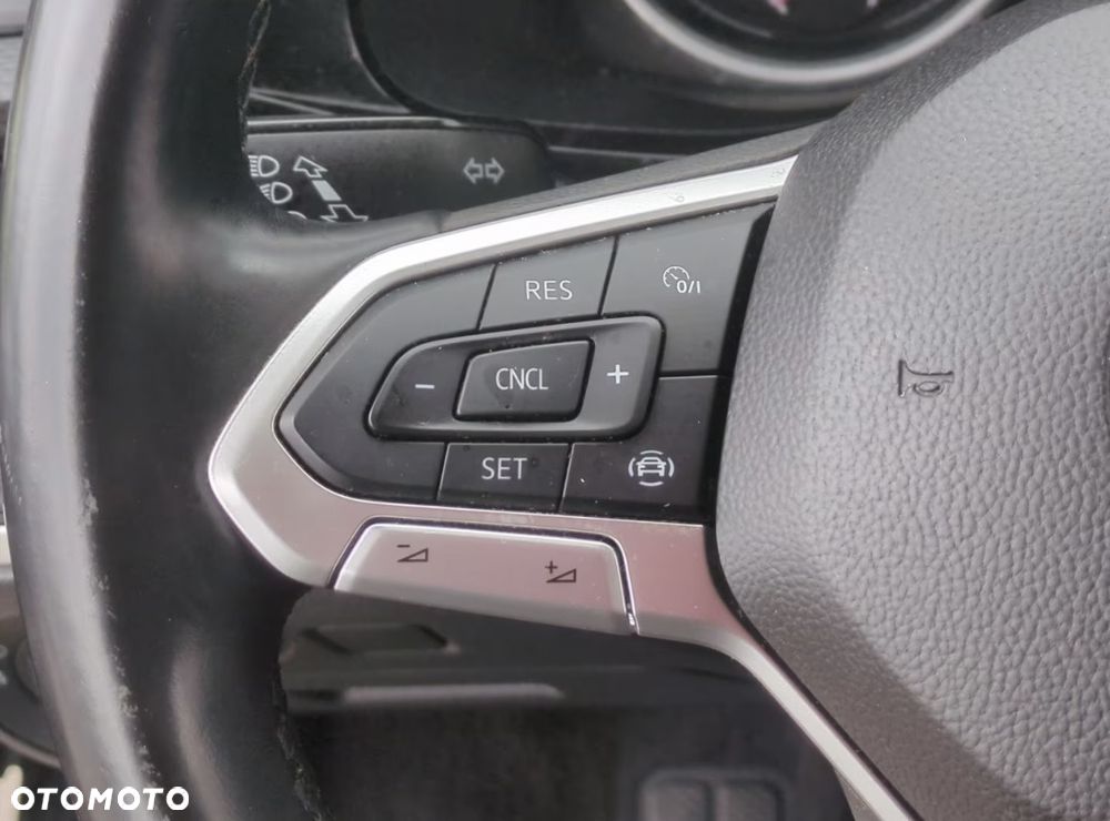 Volkswagen Multivan 2.0 TDI L1 Higline DSG - 11