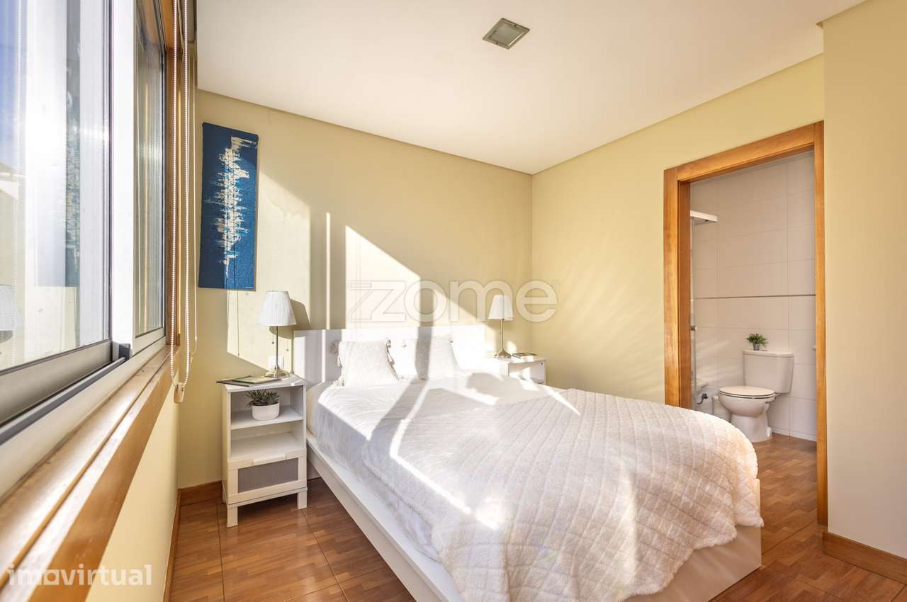 Apartamento T1 | Rua de Santa Catarina | Licença AL | Elevador - Grande imagem: 3/29
