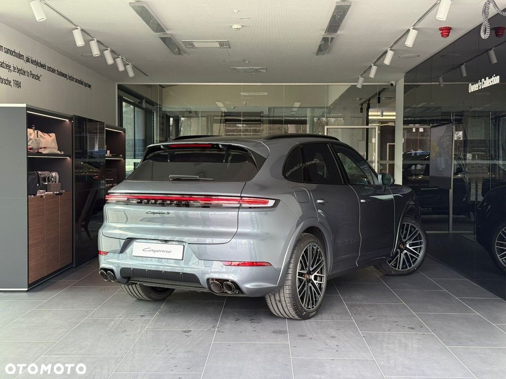 Porsche Cayenne - 6
