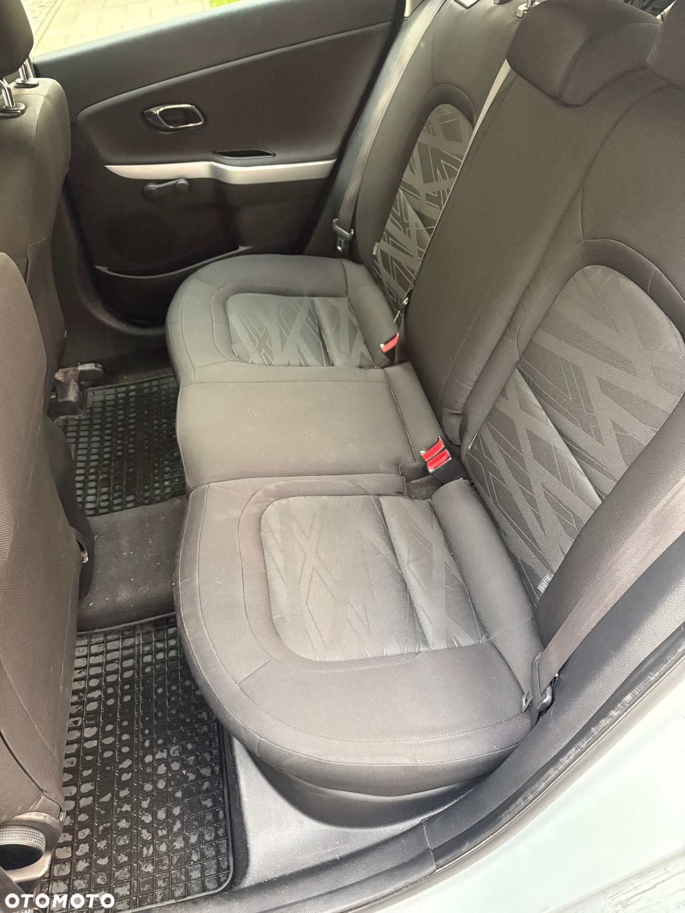Kia Ceed - 7