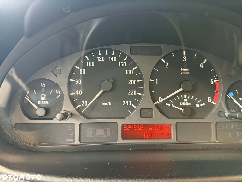 BMW Seria 3 320d - 15