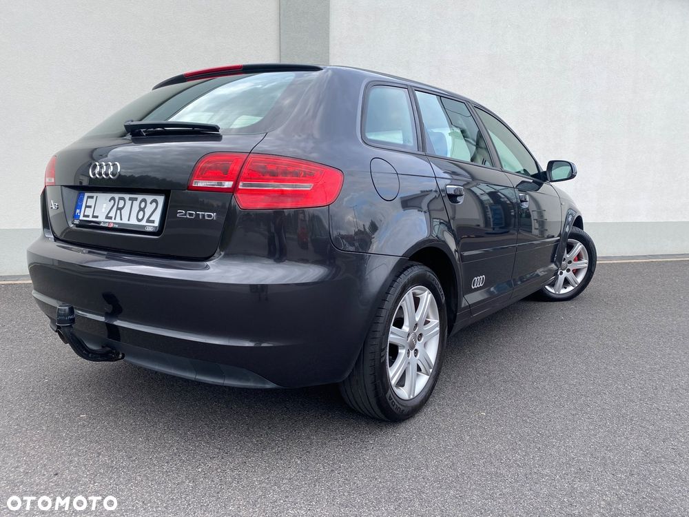 Audi A3 Sportback 2.0 TDI Ambiente - 2