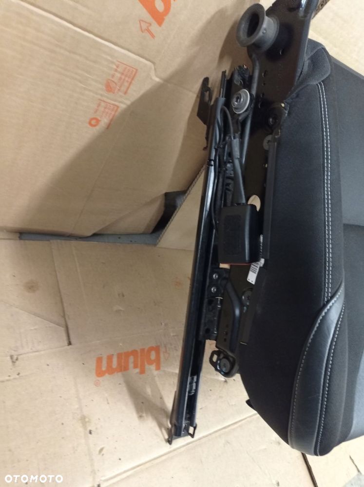 VOLVO V40 SIEDZISKO NA STELAŻU 31379415 - 2