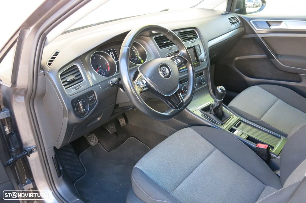 VW Golf 1.6 TDI Confortline - 41
