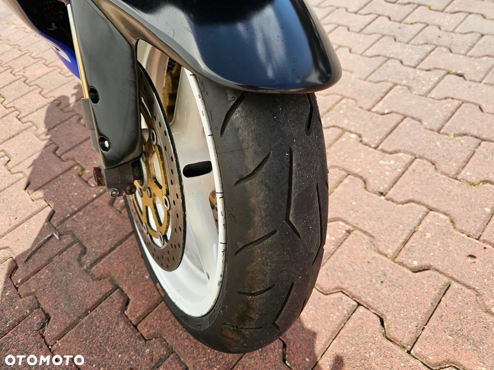 Suzuki GSX-R - 3
