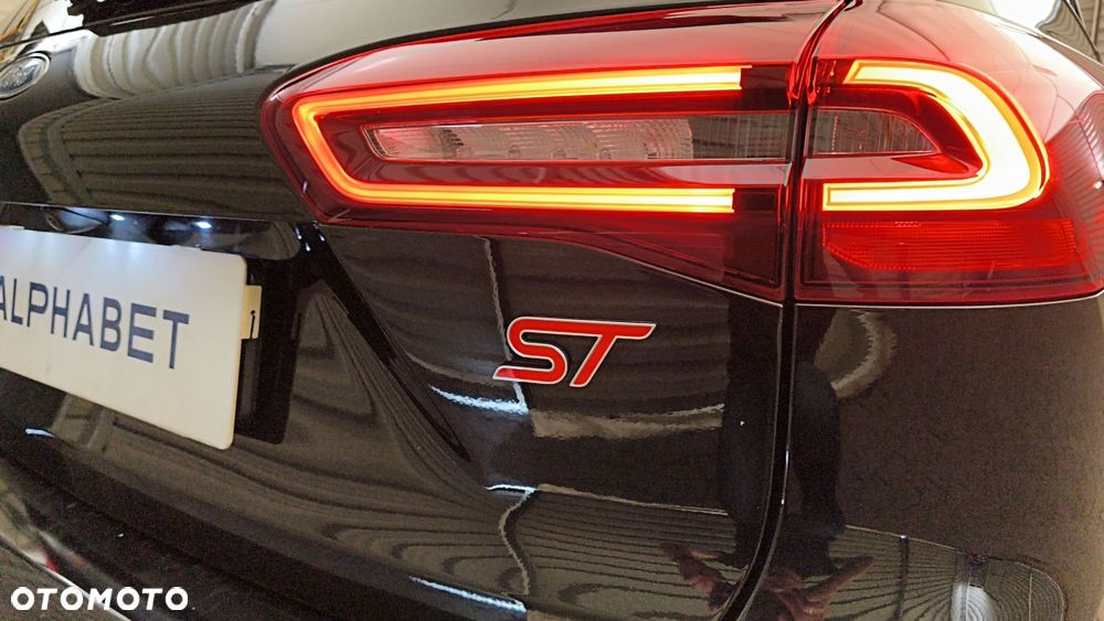 Ford Focus 2.3 EcoBoost ST X - 34