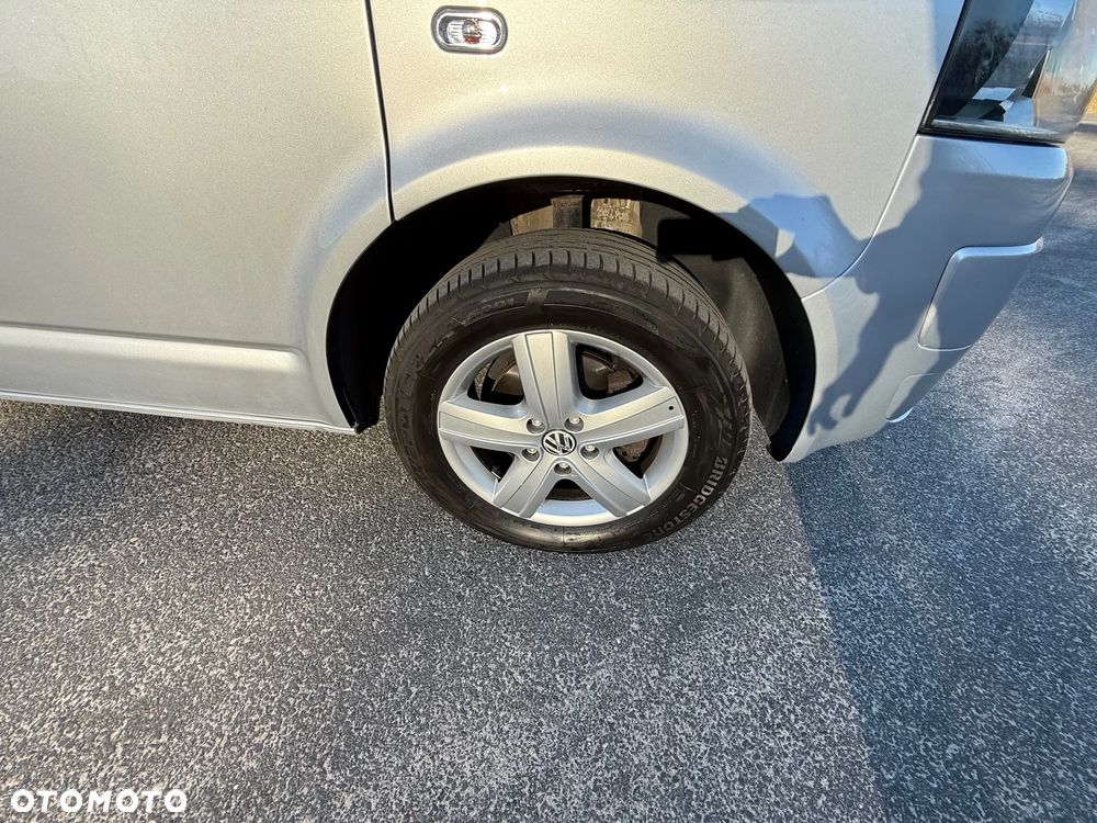 Volkswagen Multivan - 19