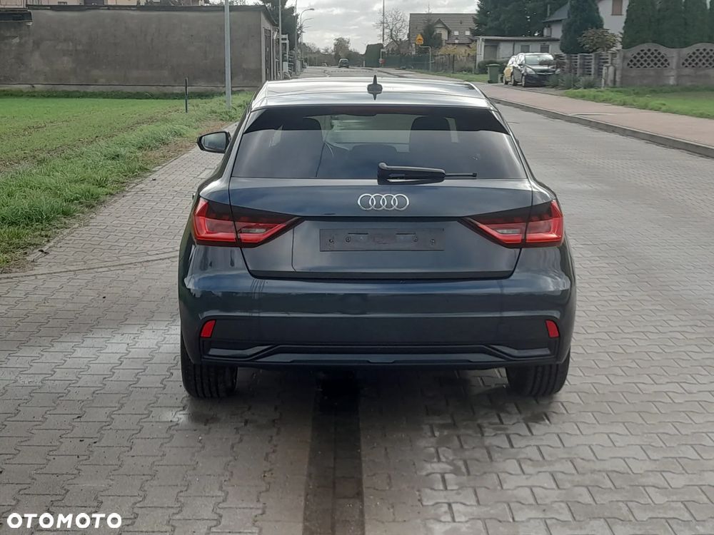 Audi A1 Sportback 25 TFSI S tronic - 4