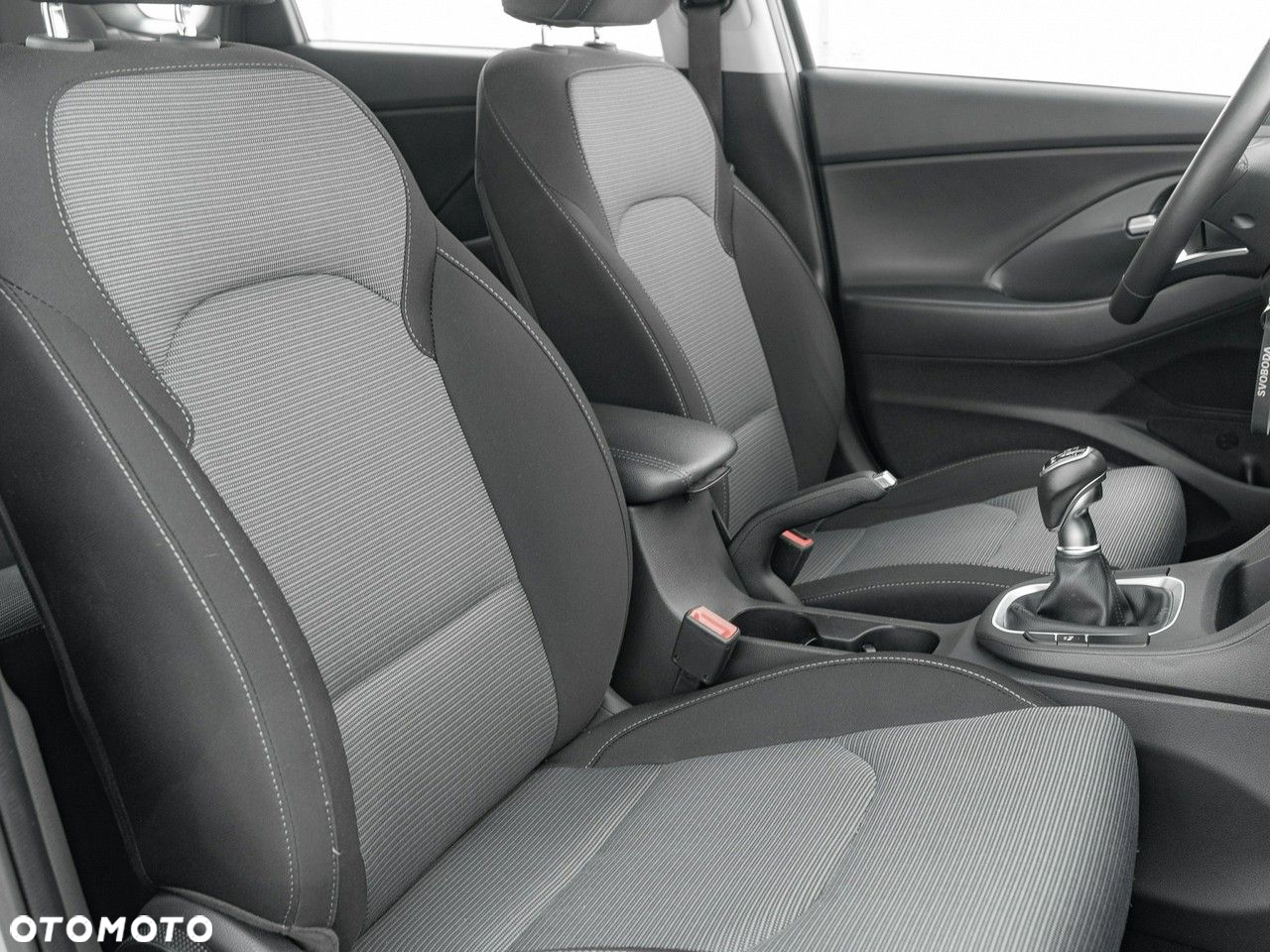 Hyundai i30 1.5 DPI Modern - 31