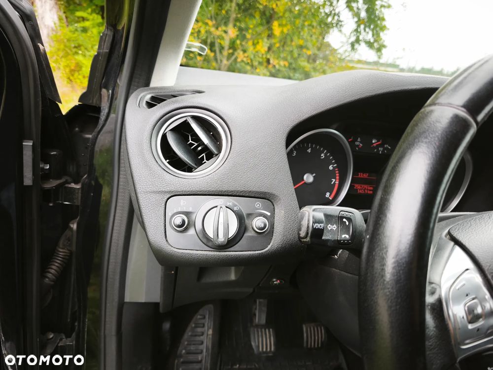 Ford Mondeo 2.0 Silver X Plus - 14