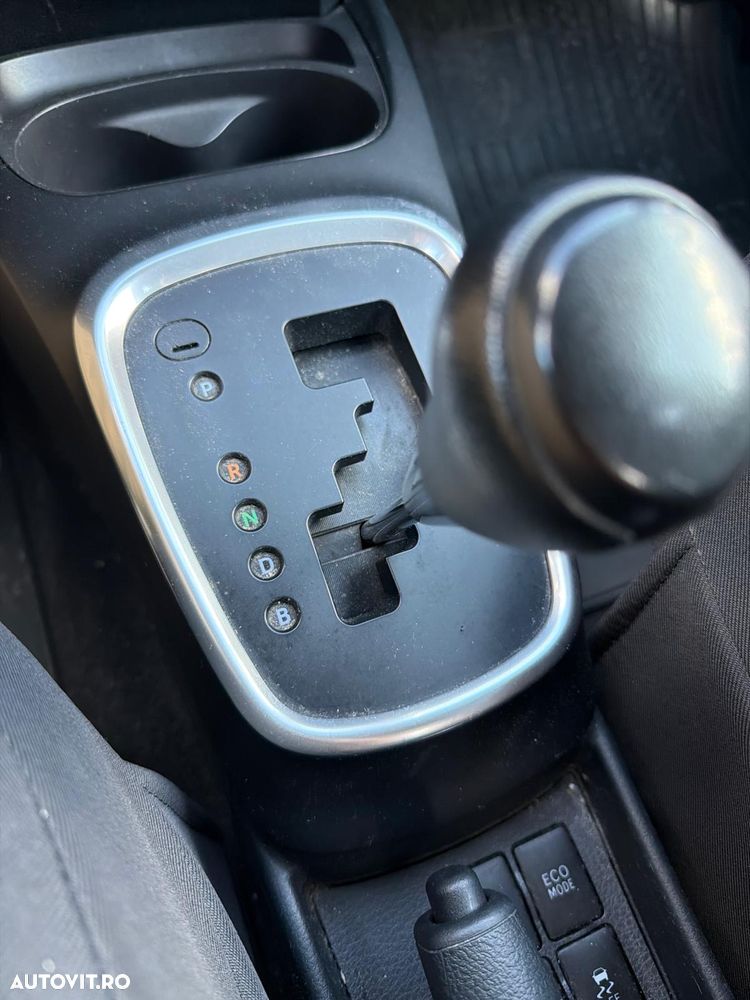 Toyota Yaris 1.5 VVT-i HSD Active - 10