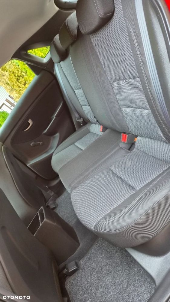 Hyundai i30 1.4 Classic + - 19