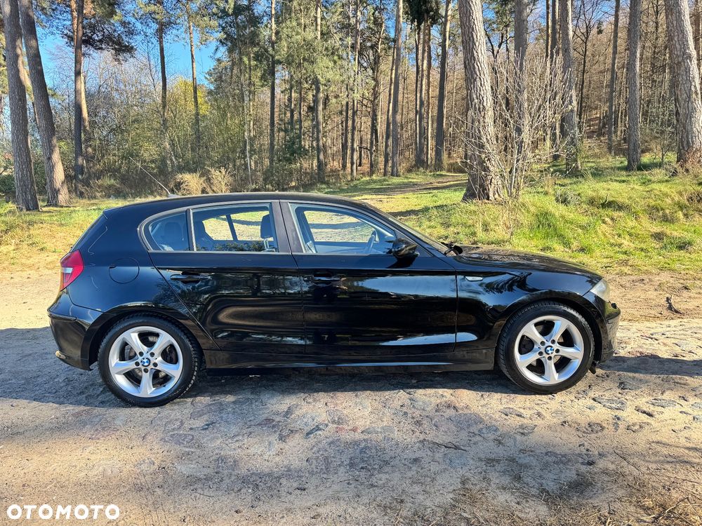 BMW Seria 1 120d DPF - 1