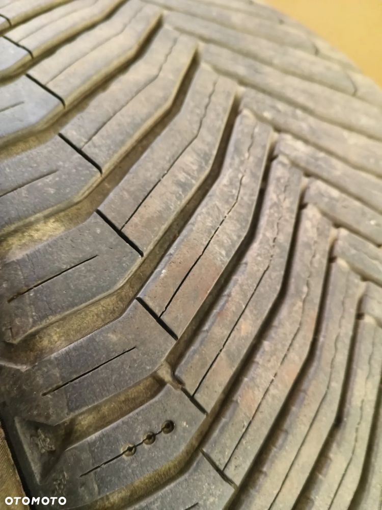 Opona całoroczna 255/45r19 Michelin 2021r - 3