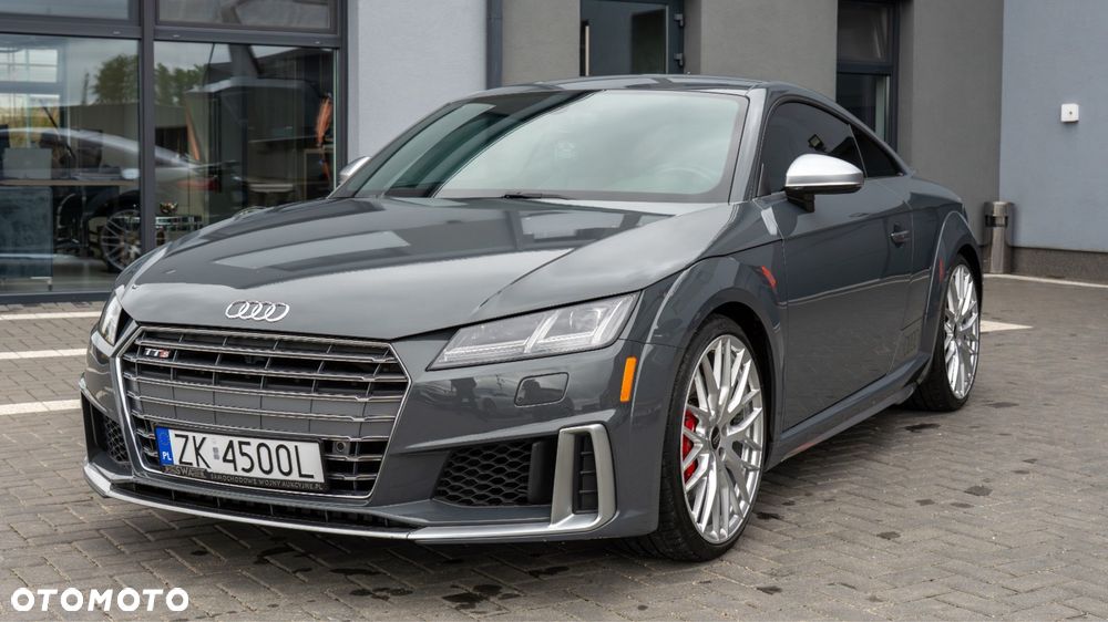 Audi TT S Coupé - 1