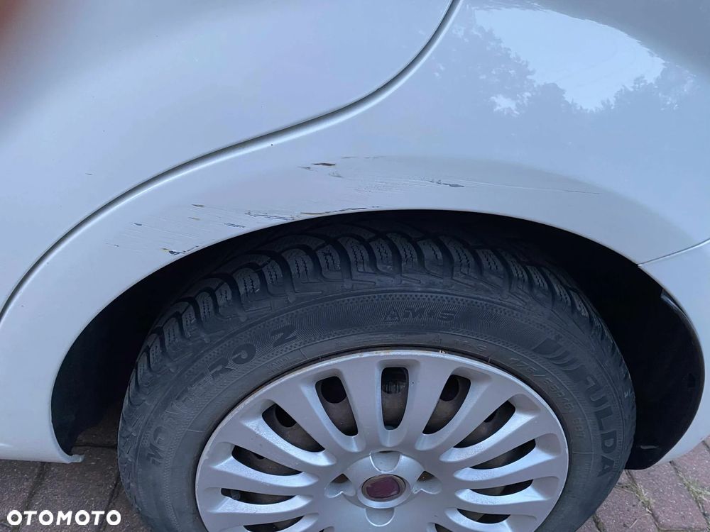 Fiat Punto Evo 1.4 8V Estiva Blue&Me Euro5 - 12