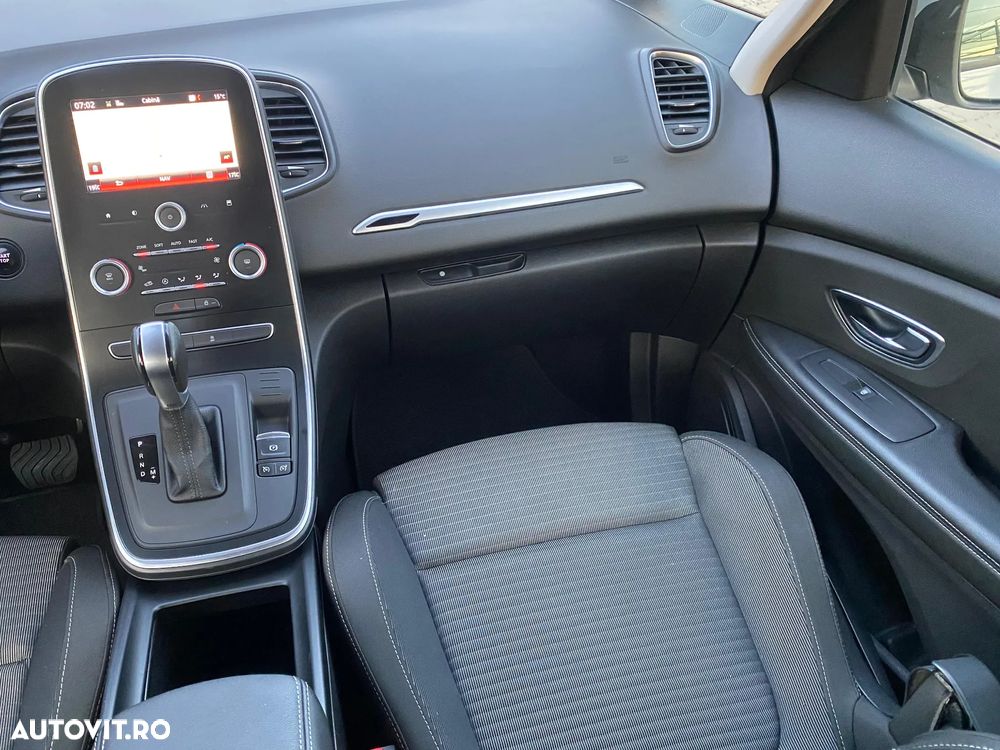 Renault Grand Scenic - 22