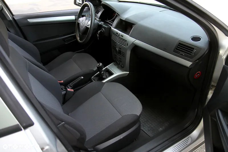Opel Astra III 1.6 - 8