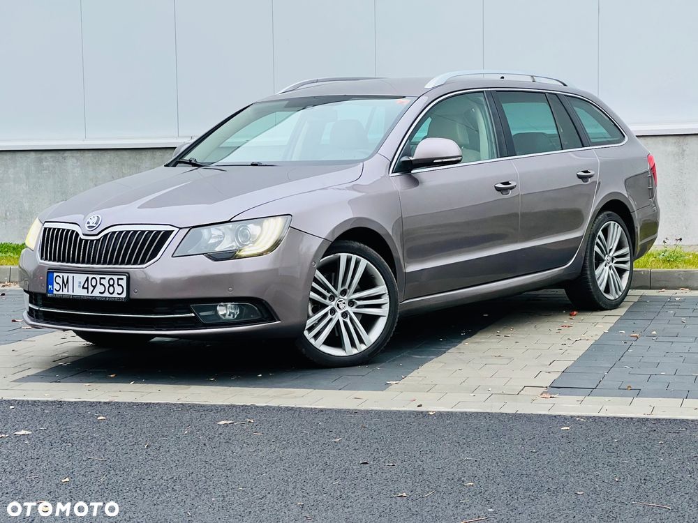 Skoda Superb 2.0 TDI 4x4 Elegance DSG - 2