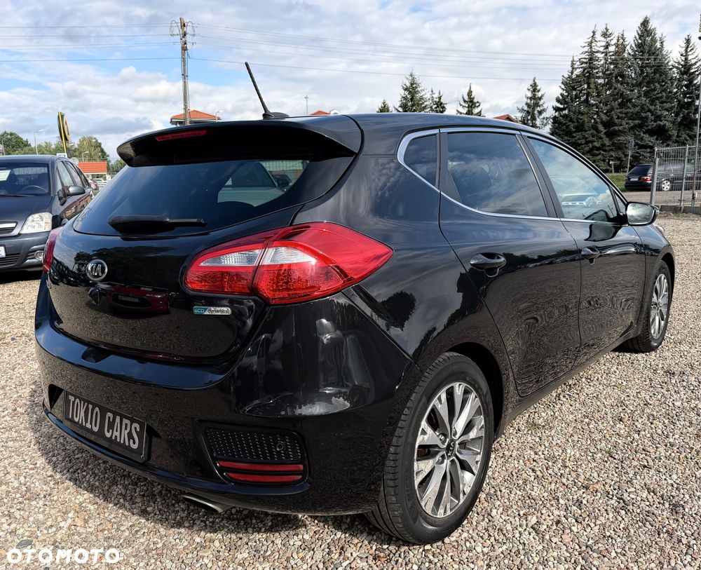 Kia Ceed - 8