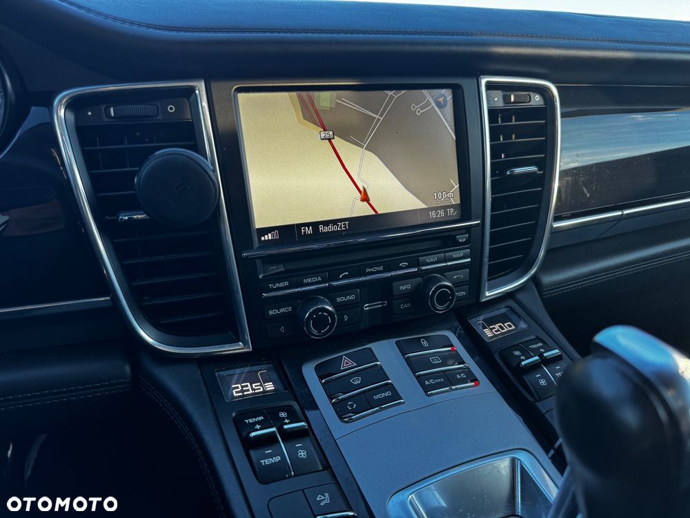 Porsche Panamera Diesel - 18