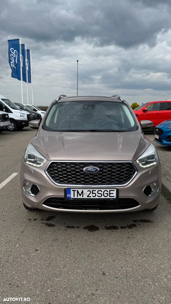 Ford Kuga 2.0 TDCi 4WD Powershift Vignale - 4