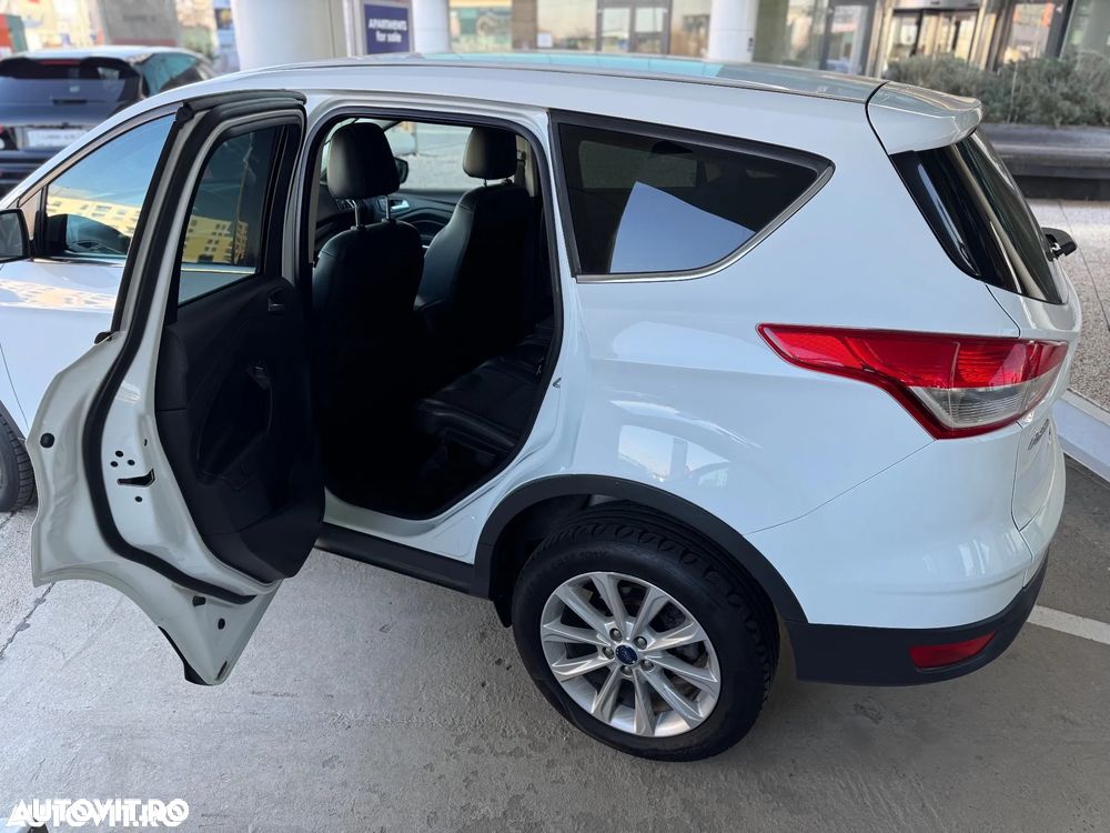 Ford Kuga 2.0 TDCi 2WD Trend - 14