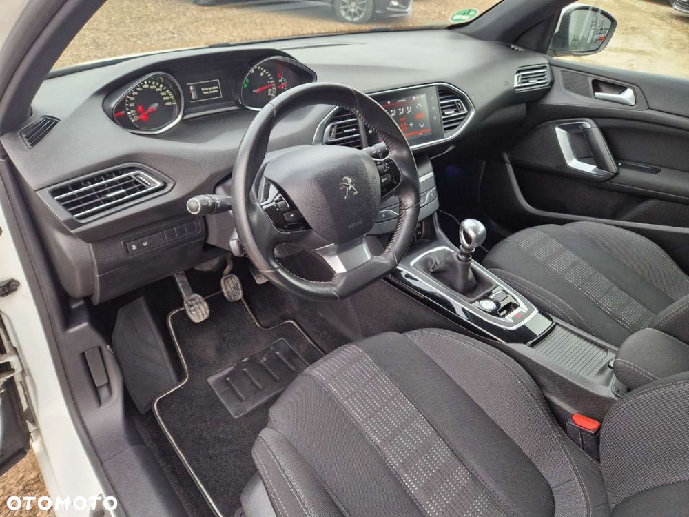 Peugeot 308 - 6